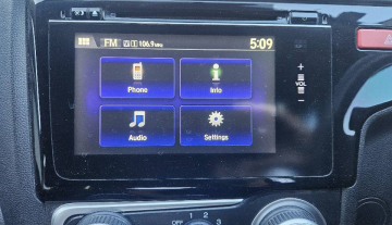 2015 Honda jazz vtec automatic low kms12.jpg